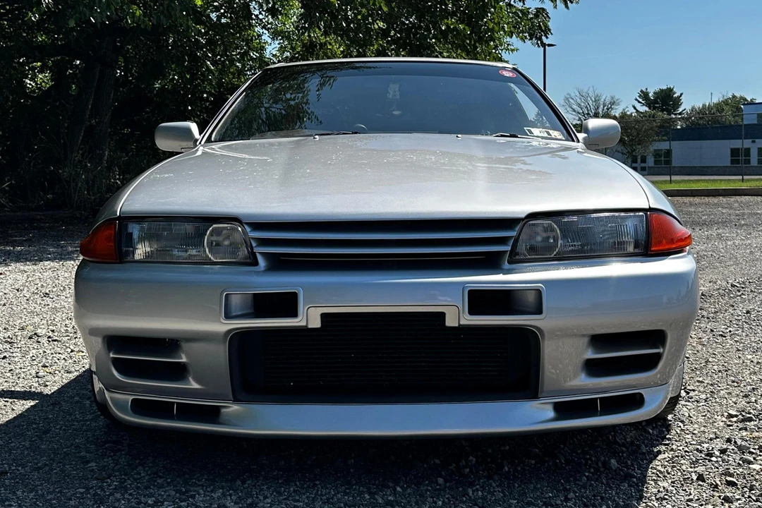 1993 Nissan R32 Skyline GT-R 8th Gen - Image 2 of 31