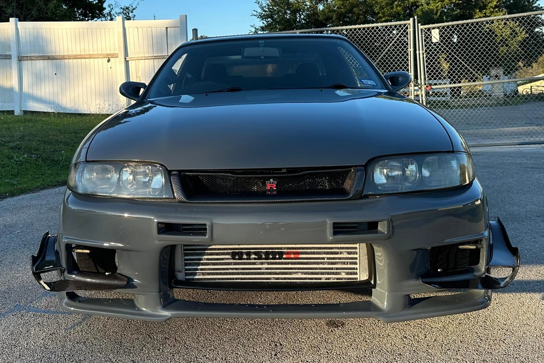 1993 Nissan R33 Skyline 9th Gen - Image 2 of 31