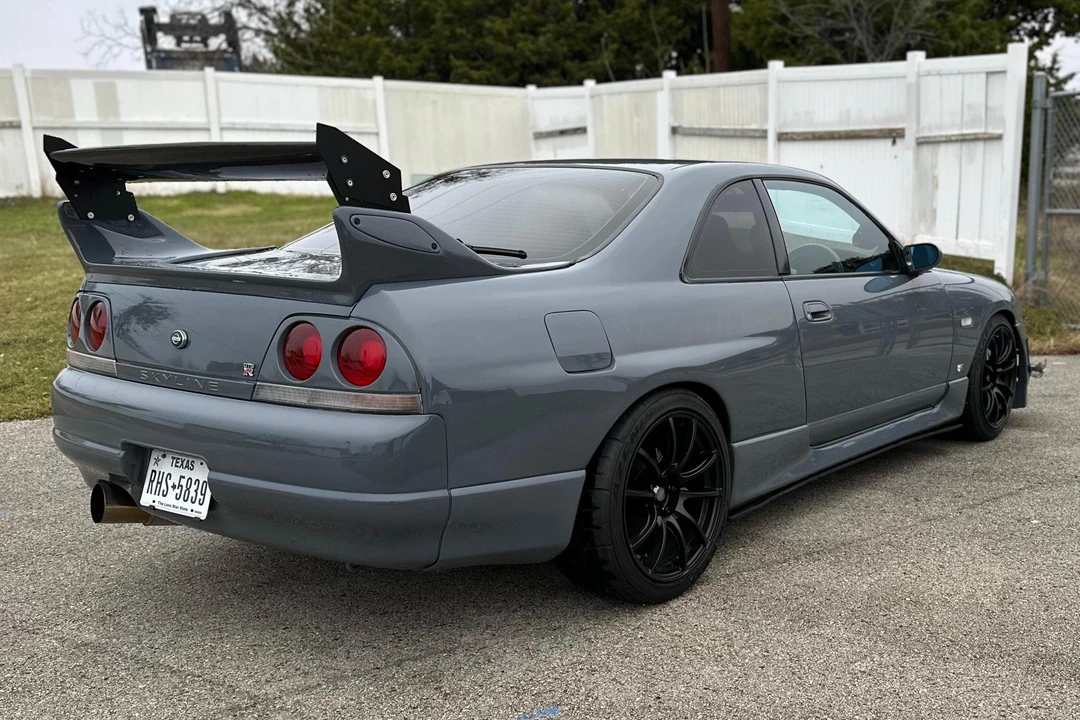 1993 Nissan R33 Skyline 9th Gen - Image 4 of 31