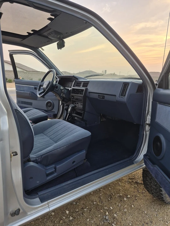 1993 Nissan - Image 12 of 21