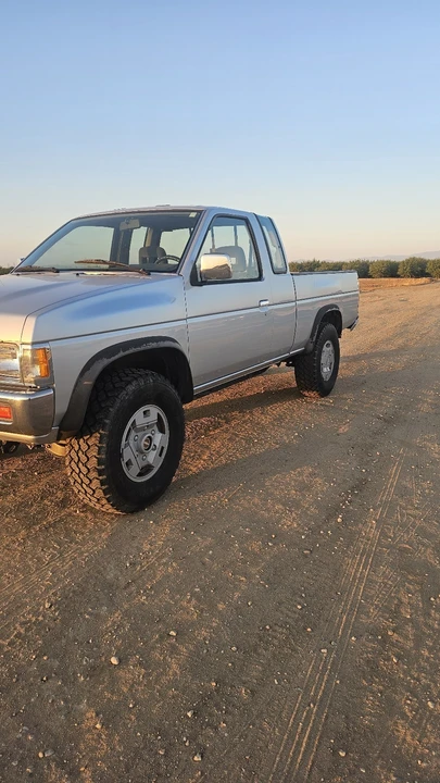 1993 Nissan - Image 2 of 21