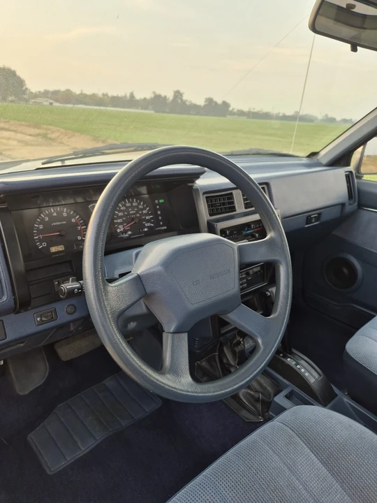 1993 Nissan - Image 11 of 21