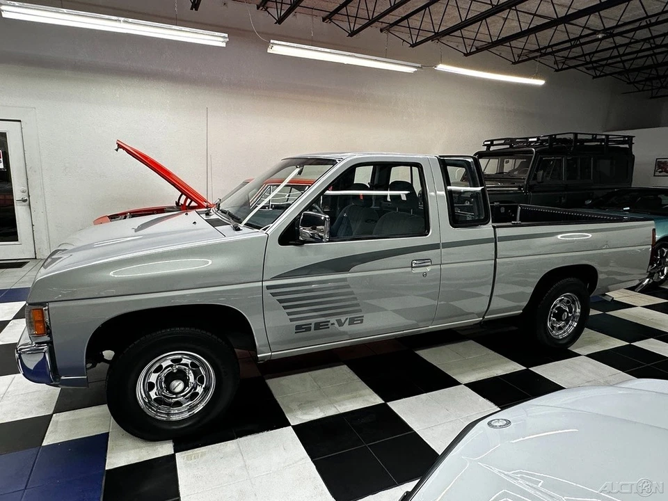 1993 Nissan Frontier - Image 16 of 21