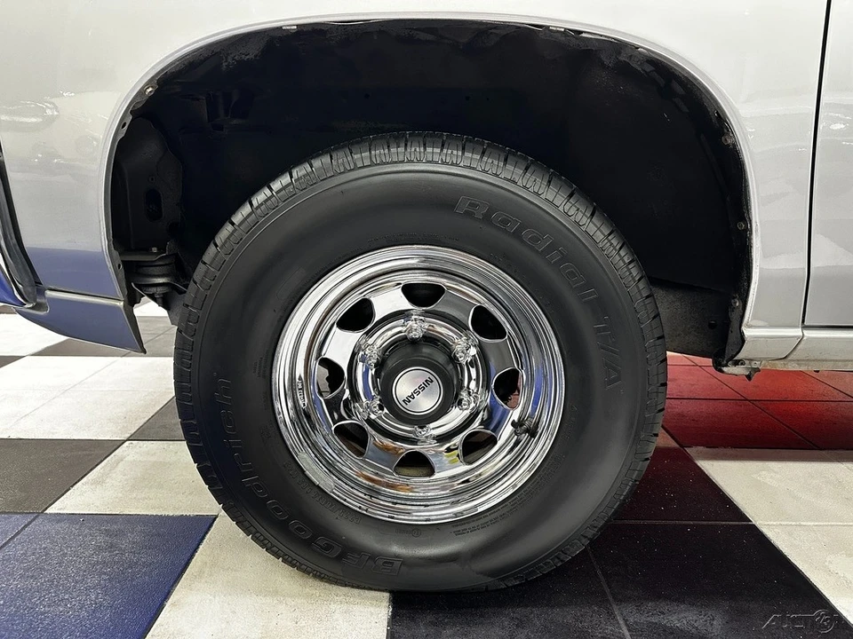 1993 Nissan Frontier - Image 11 of 21