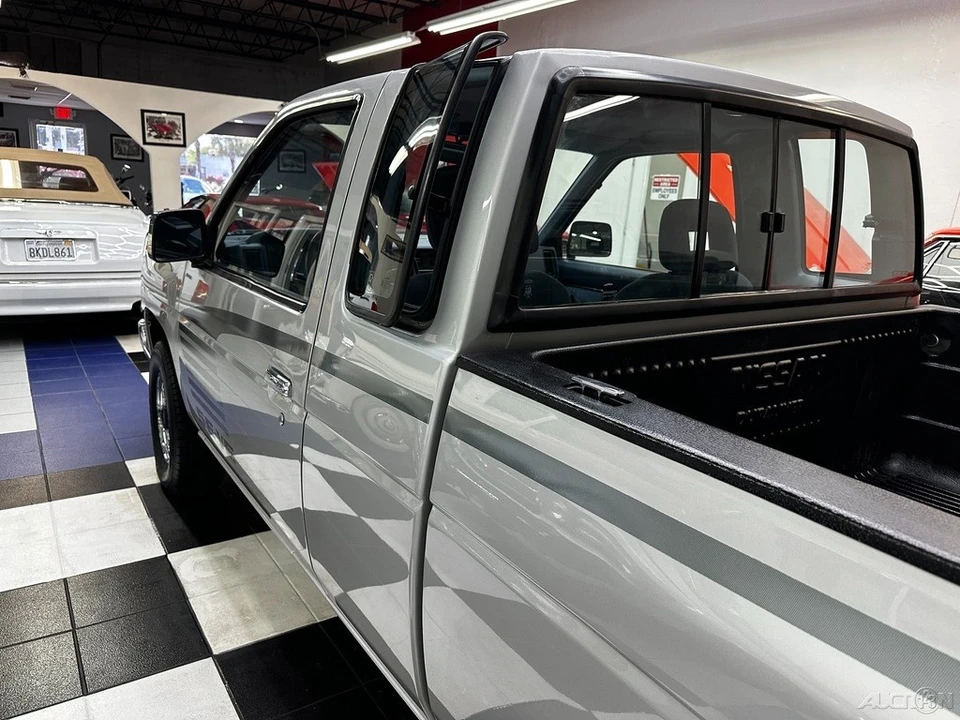 1993 Nissan Frontier - Image 19 of 21