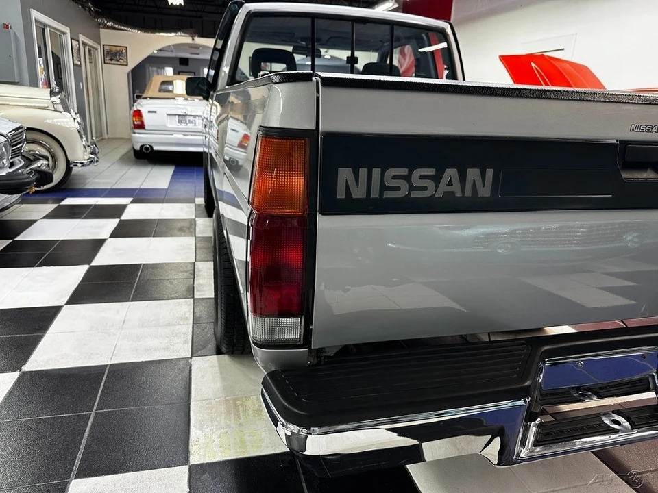 1993 Nissan - Image 24 of 24