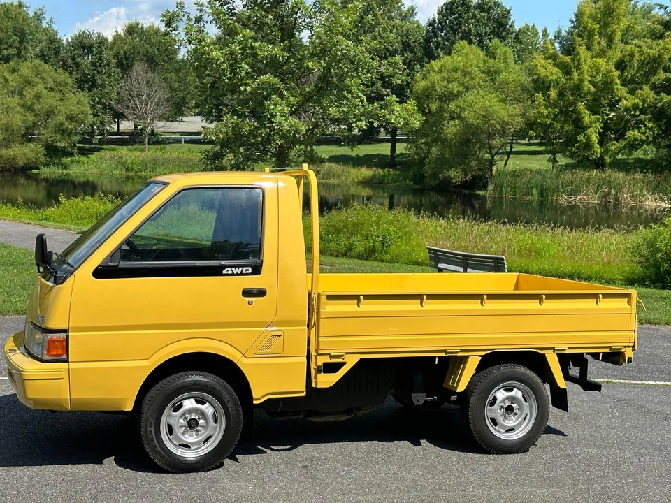 1993 Nissan Vanette 2nd Gen - Image 23 of 31
