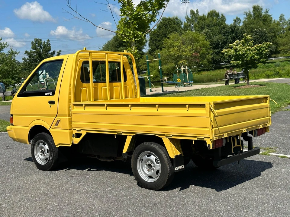 1993 Nissan Vanette 2nd Gen - Image 29 of 31
