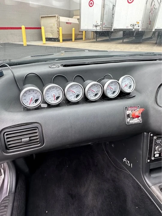 1993 Nissan Maxima 3rd Gen - Image 12 of 20