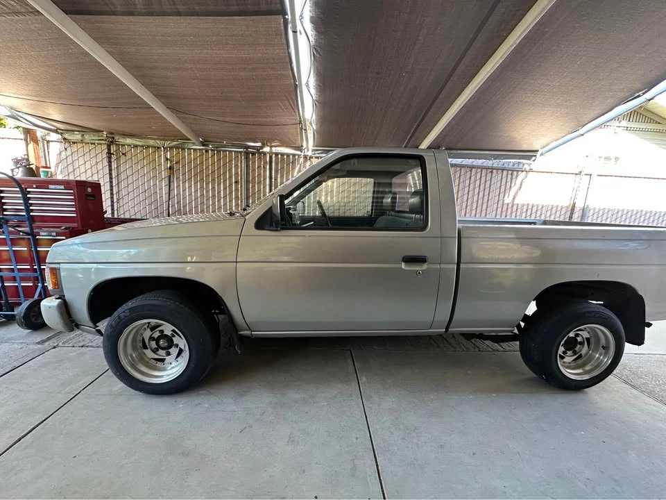1993 Nissan Frontier - Image 3 of 5