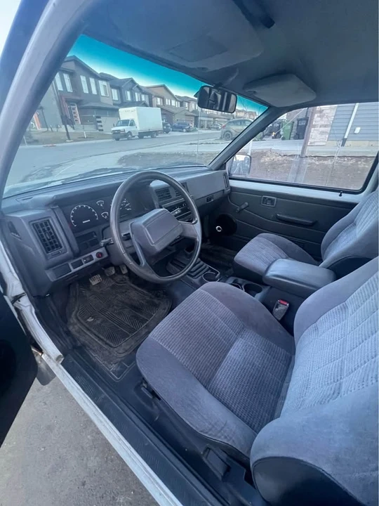 1993 Nissan Frontier - Image 8 of 9