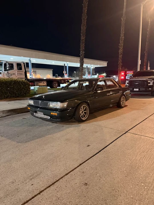 1993 Nissan Laurel - Image 2 of 4