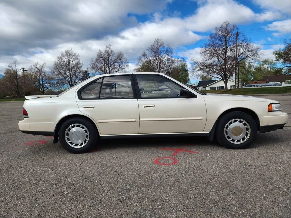 1993 Nissan Maxima 3rd Gen - Image 8 of 20