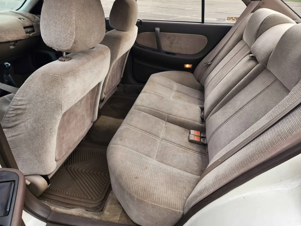 1993 Nissan Maxima 3rd Gen - Image 16 of 20