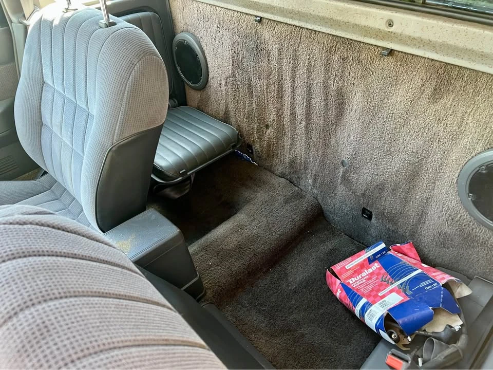 1993 Nissan Frontier - Image 11 of 12