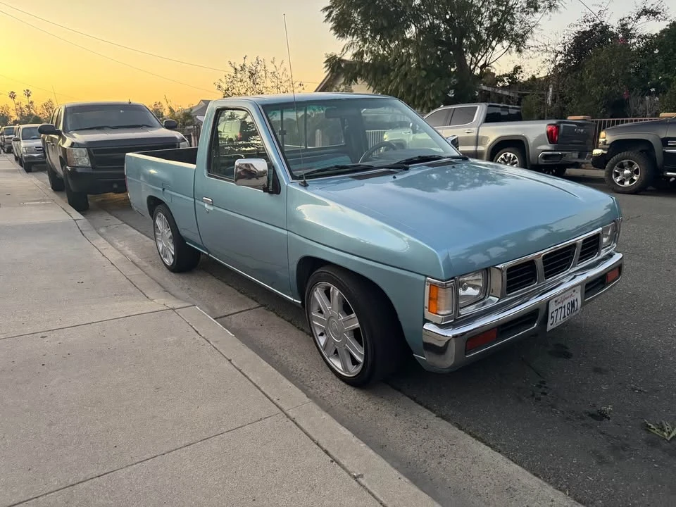 1993 Nissan Frontier - Image 3 of 5