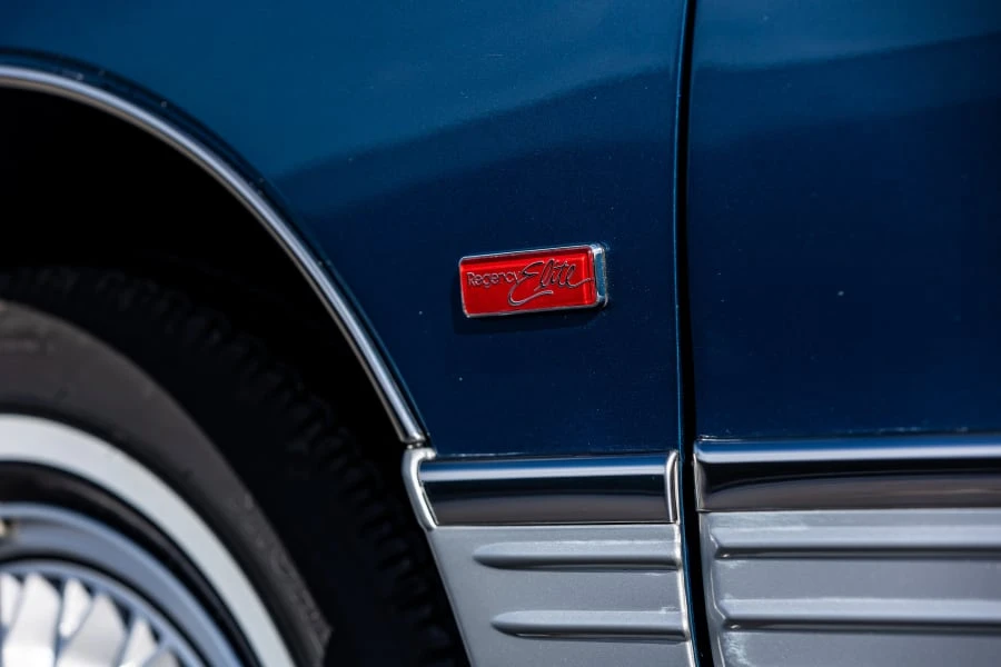1993 Oldsmobile 98 - Image 12 of 30