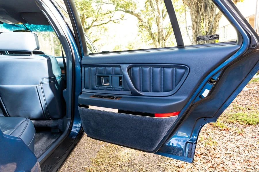 1993 Oldsmobile 98 - Image 20 of 30
