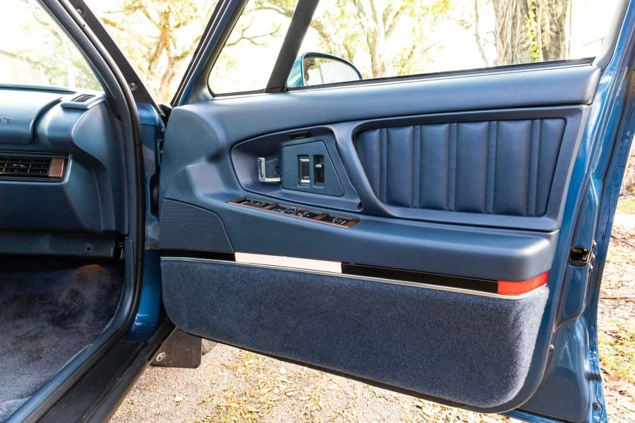 1993 Oldsmobile 98 - Image 18 of 30