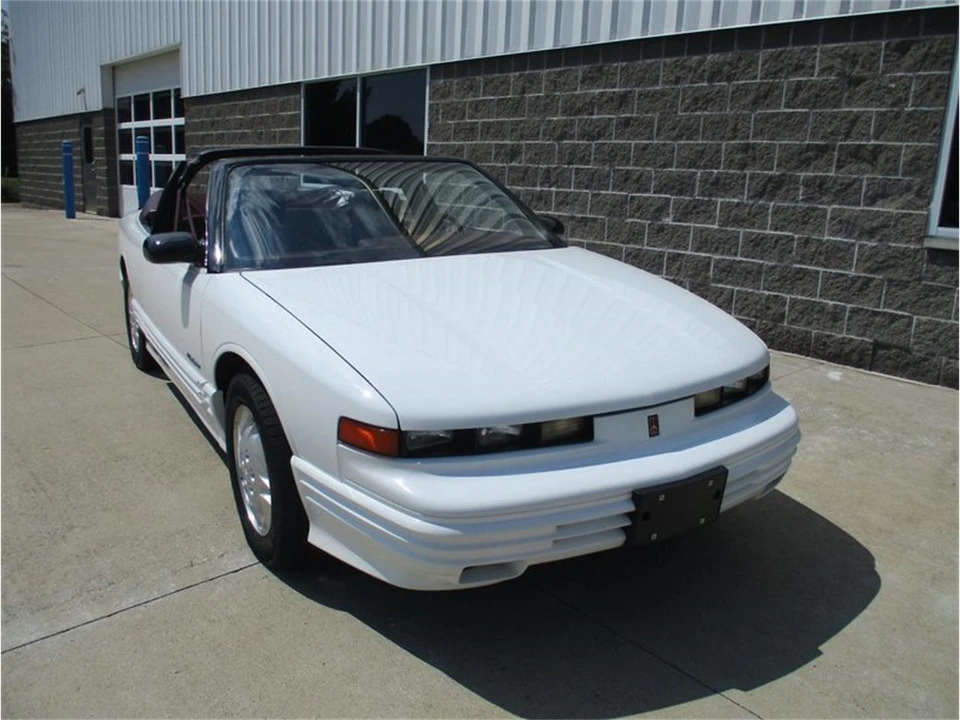 1993 Oldsmobile Cutlass Ciera - Image 6 of 31