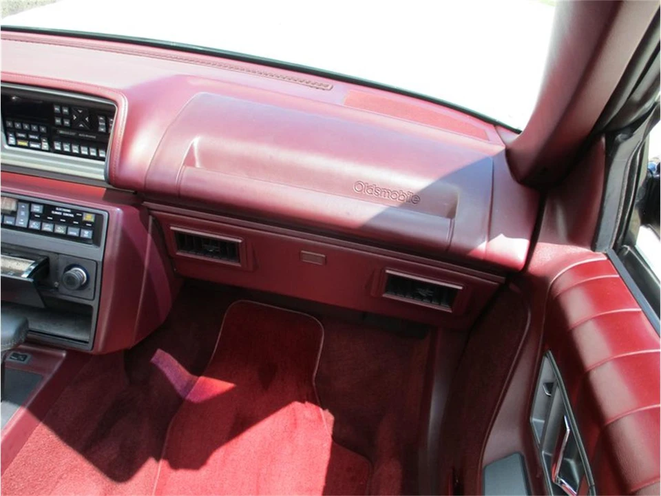 1993 Oldsmobile Cutlass Ciera - Image 22 of 31