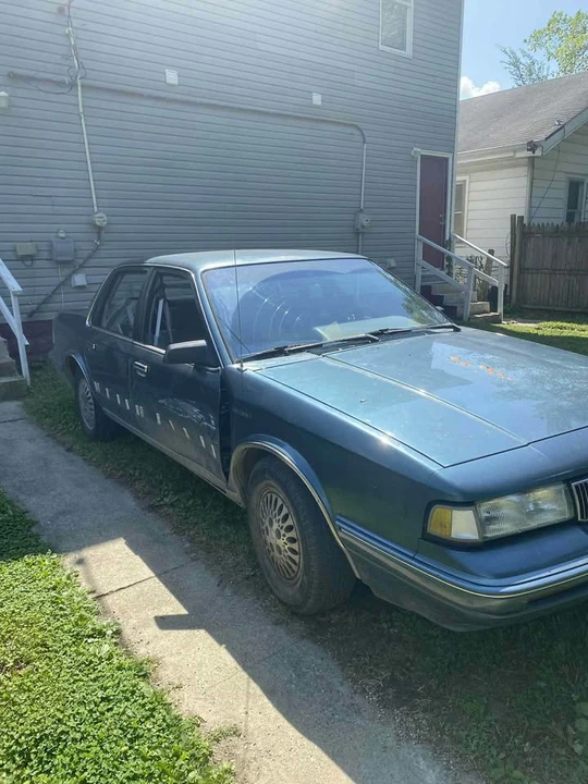1993 Oldsmobile Cutlass Ciera - Image 5 of 11