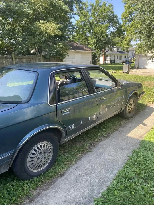 1993 Oldsmobile Cutlass Ciera - Image 4 of 11