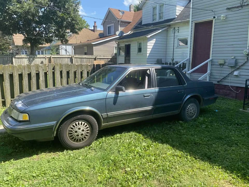 1993 Oldsmobile Cutlass Ciera - Image 2 of 11