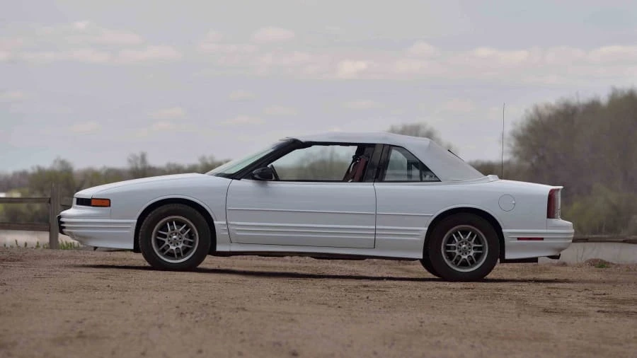 1993 Oldsmobile Cutlass Ciera - Image 8 of 12