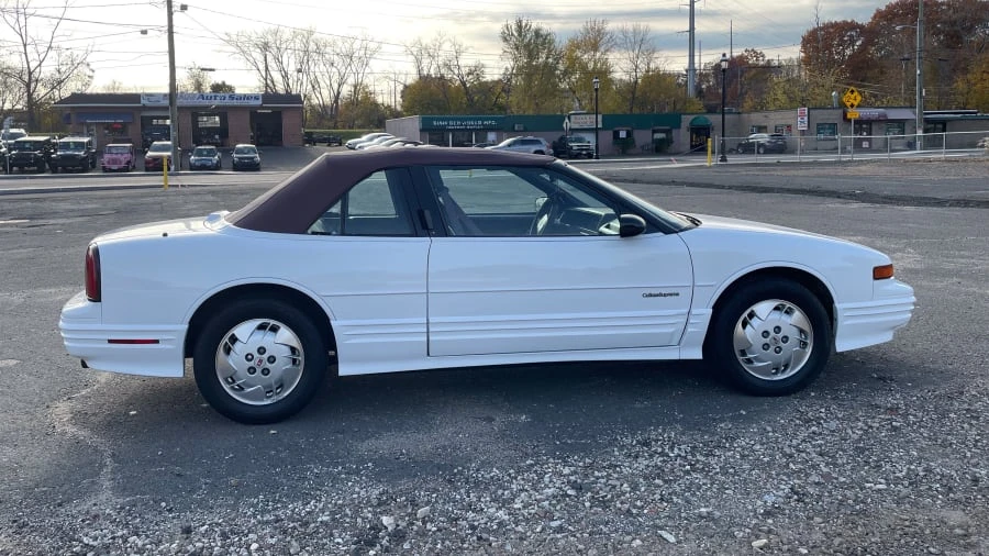 1993 Oldsmobile Cutlass Supreme - Image 9 of 15