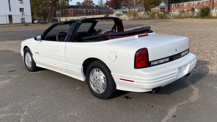 1993 Oldsmobile Cutlass Supreme - Image 3 of 15