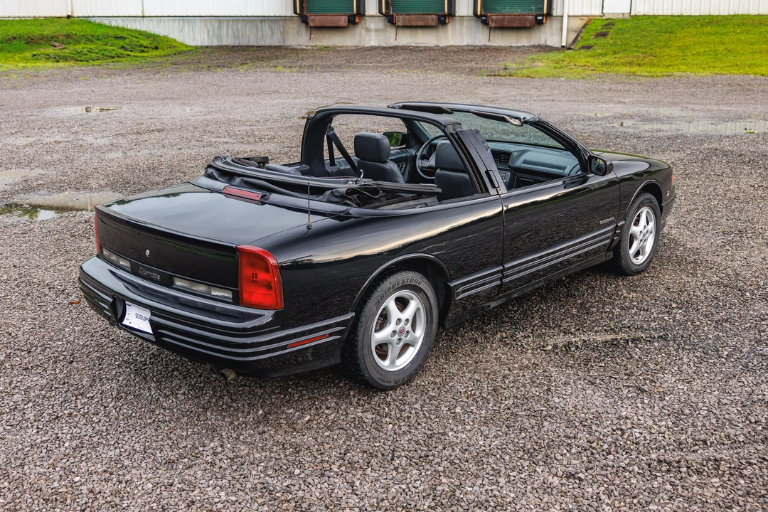 1993 Oldsmobile Cutlass Supreme - Image 9 of 31