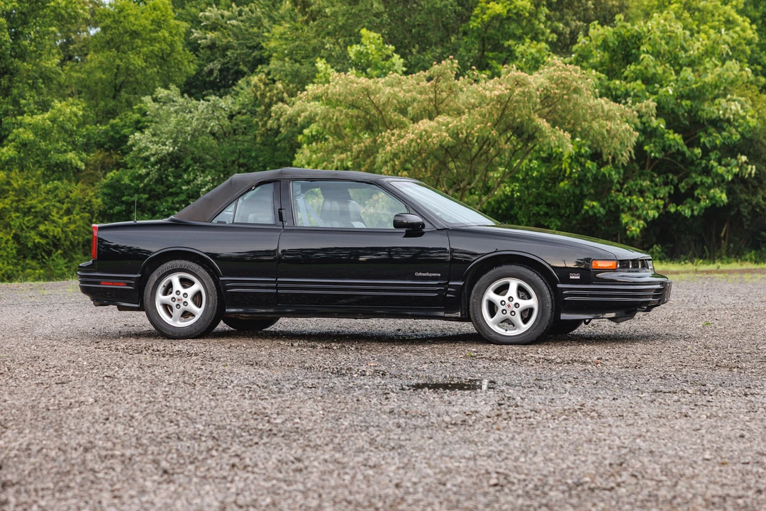 1993 Oldsmobile Cutlass Supreme - Image 23 of 31
