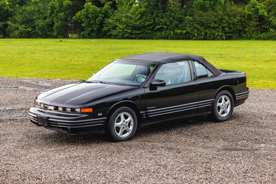 1993 Oldsmobile Cutlass Supreme - Image 19 of 31