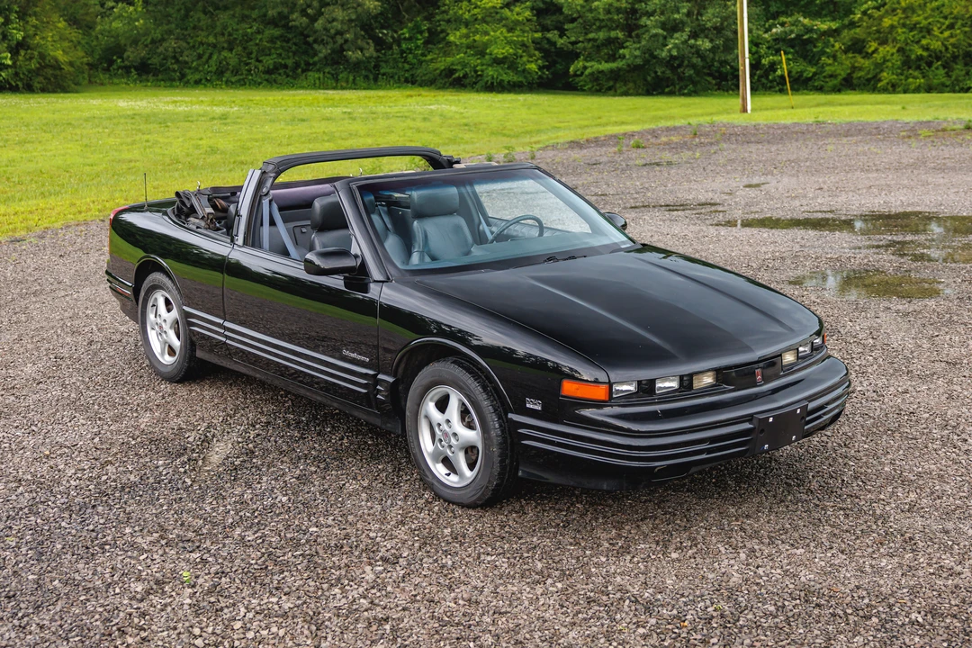 1993 Oldsmobile Cutlass Supreme - Image 4 of 31