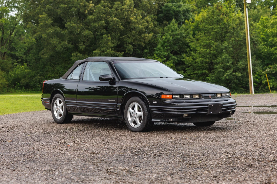 1993 Oldsmobile Cutlass Supreme - Image 21 of 31