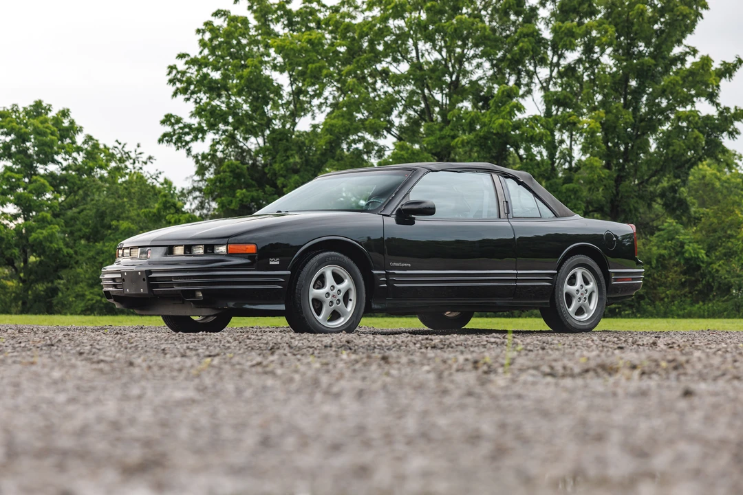 1993 Oldsmobile Cutlass Supreme - Image 18 of 31