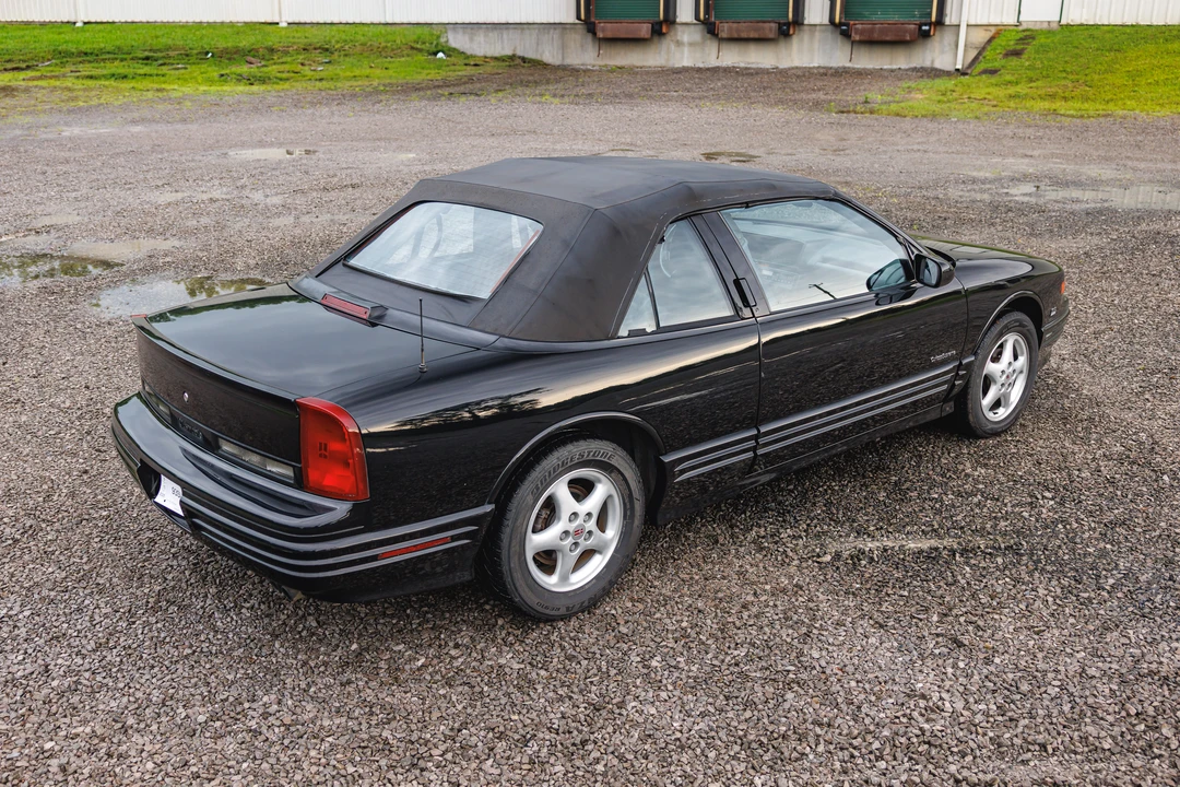 1993 Oldsmobile Cutlass Supreme - Image 24 of 31