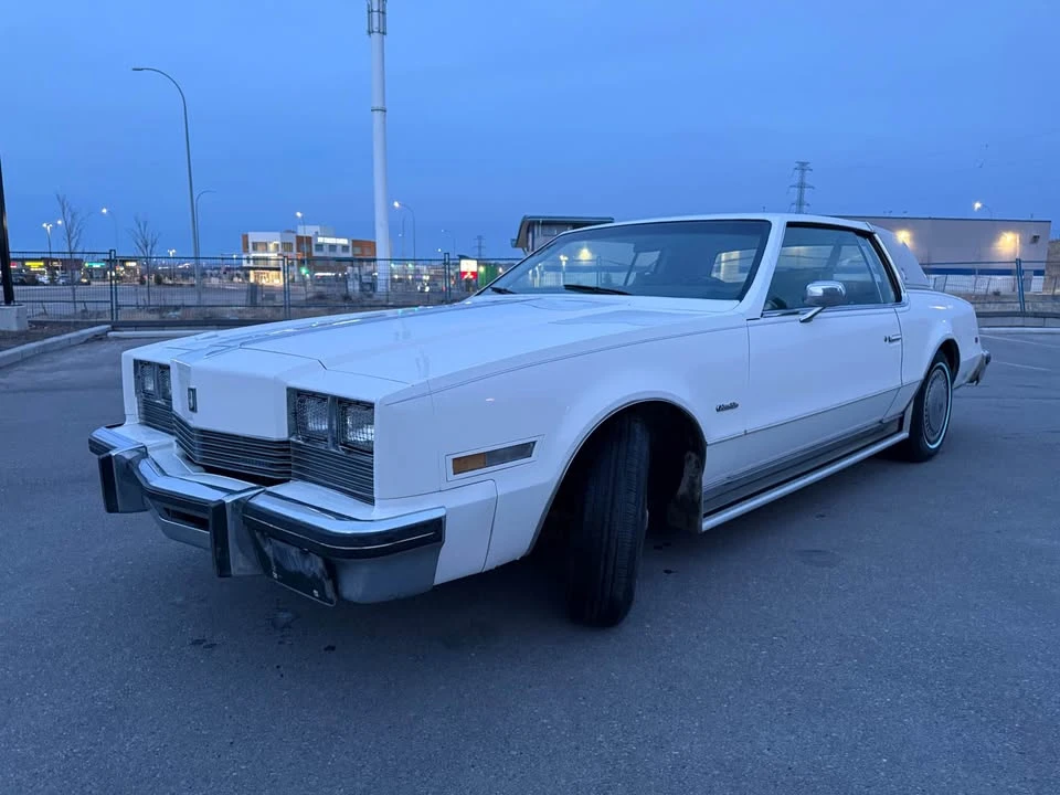 1993 Oldsmobile Toronado - Image 2 of 11