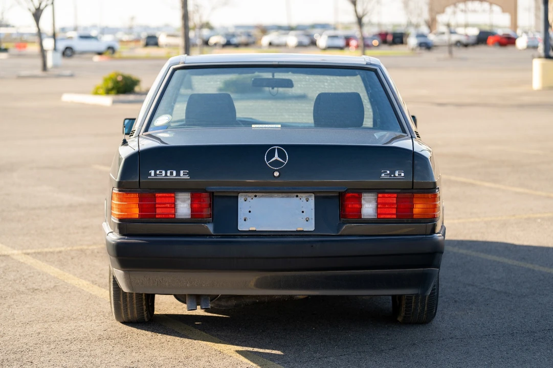 1993 Mercedes-Benz 190E - Image 10 of 21