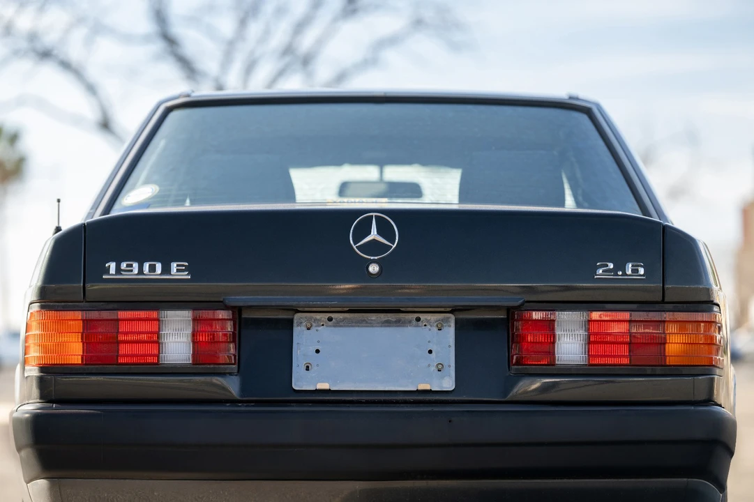 1993 Mercedes-Benz 190E - Image 9 of 21