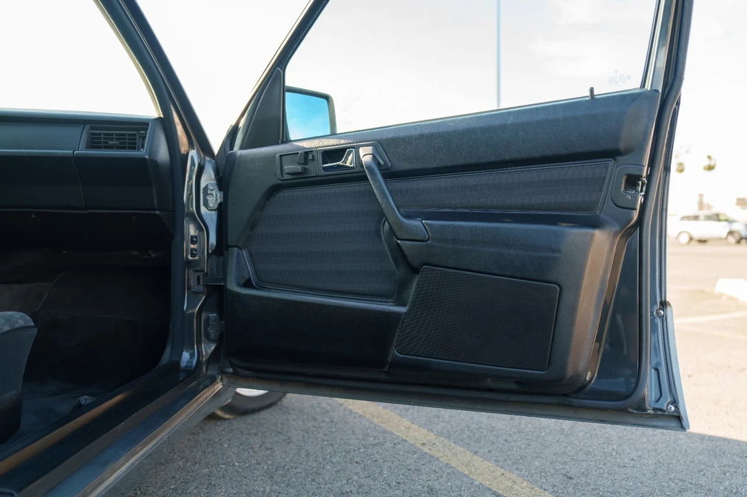 1993 Mercedes-Benz 190E - Image 13 of 21