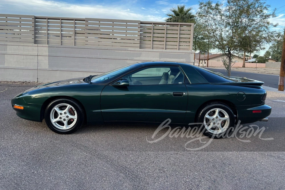 1993 Pontiac Firebird Formula 4th Gen - Image 5 of 5