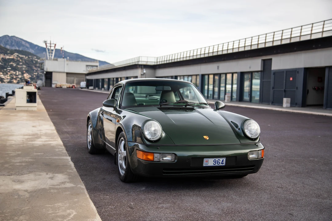 1993 Porsche 964 Carrera 4 - Image 15 of 31