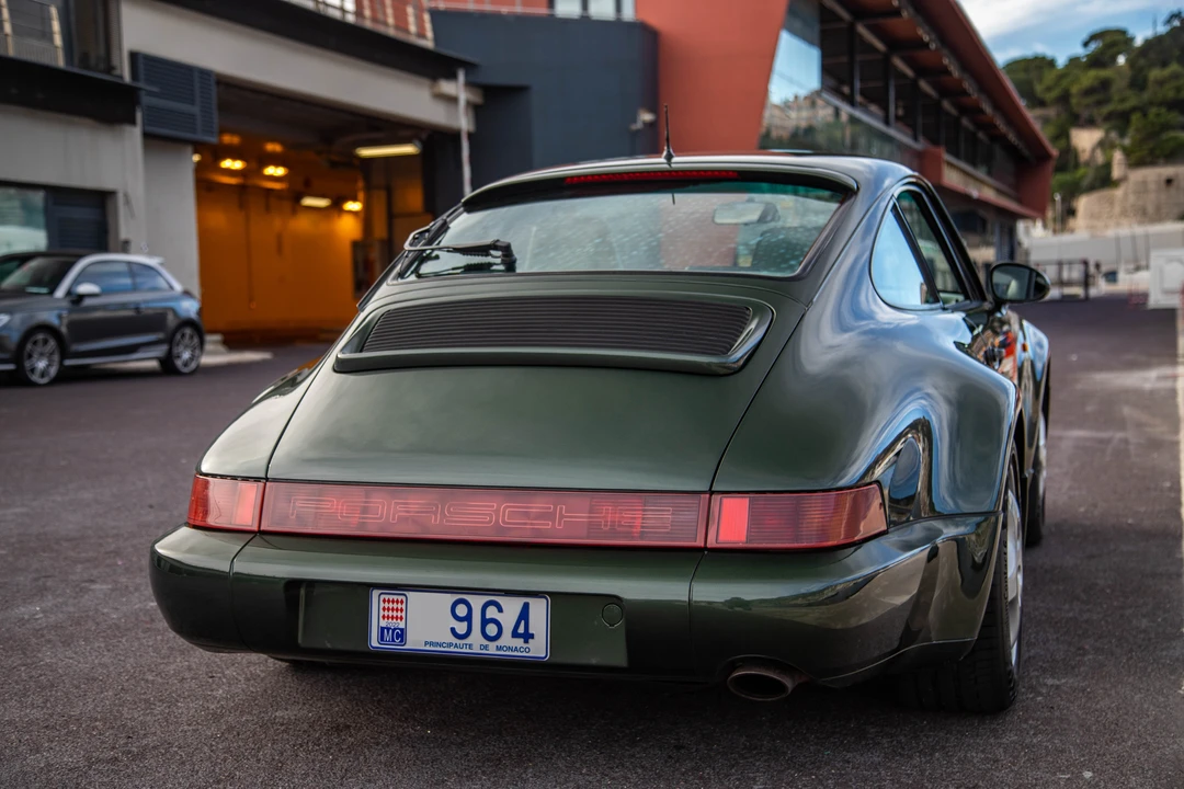 1993 Porsche 964 Carrera 4 - Image 19 of 31
