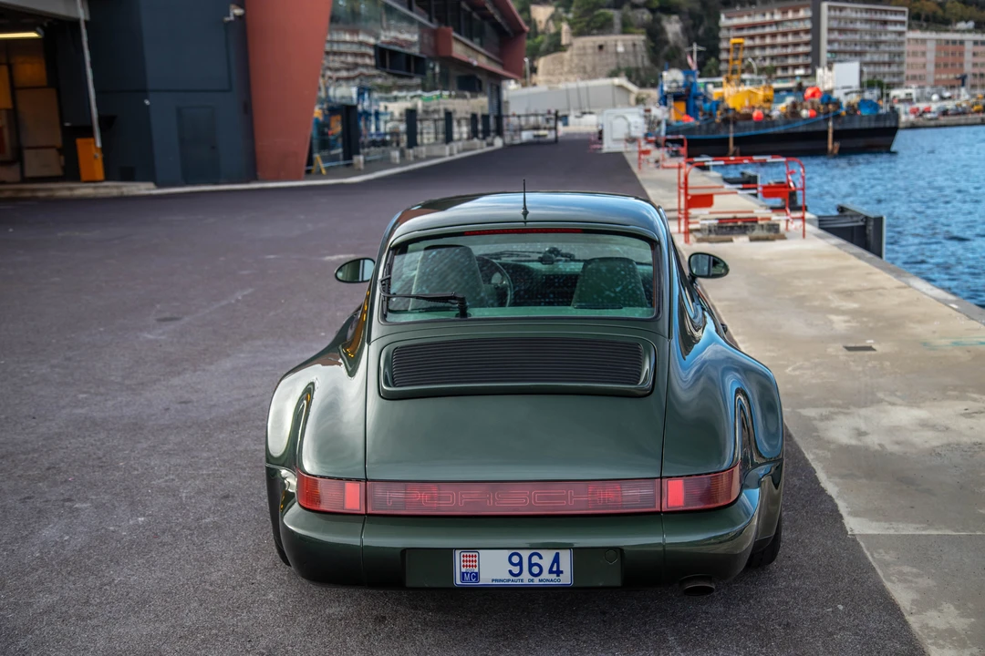 1993 Porsche 964 Carrera 4 - Image 9 of 31