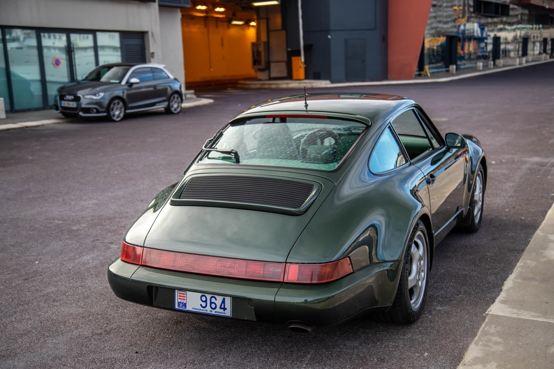 1993 Porsche 964 Carrera 4 - Image 10 of 31