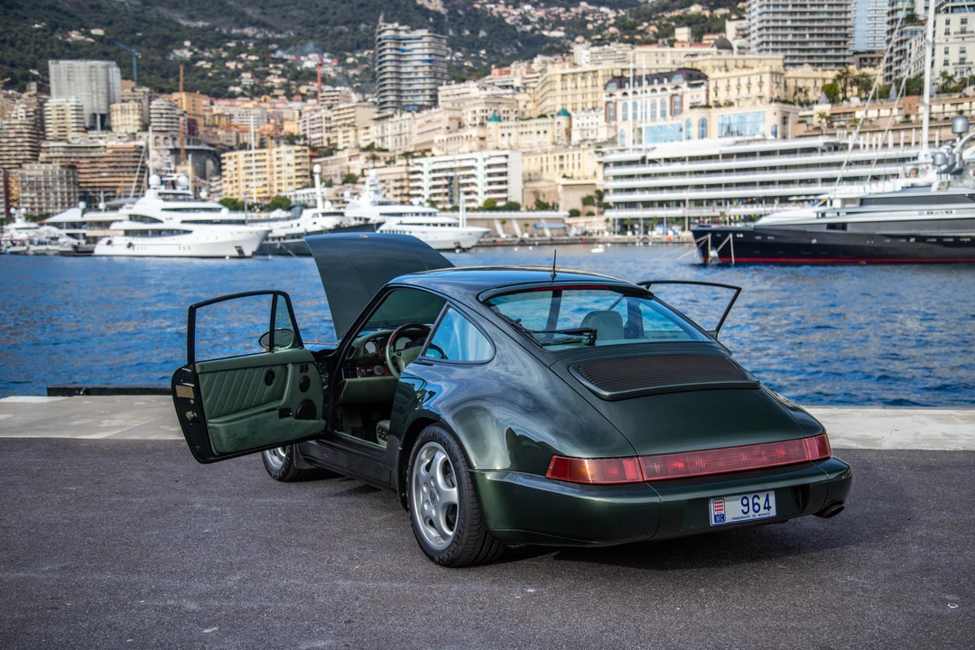 1993 Porsche 964 Carrera 4 - Image 23 of 31