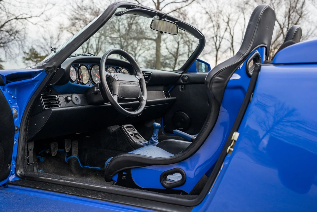 1993 Porsche 964 Carrera 4 - Image 2 of 31