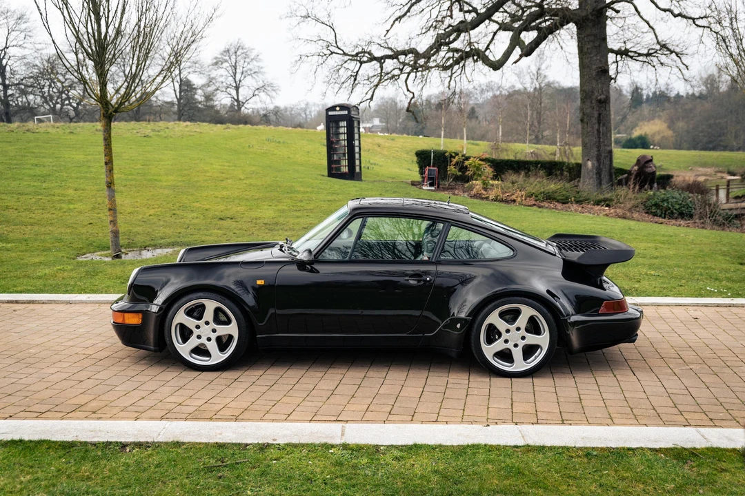 1993 Porsche 964 Carrera 4 - Image 24 of 31